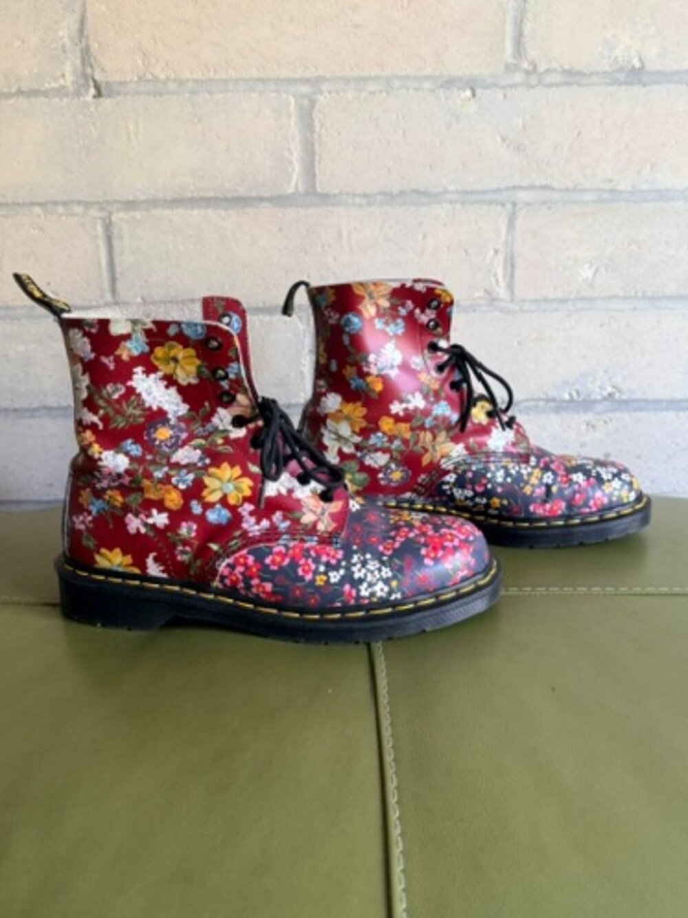 Dr. Martens 1460 Pascal floral boots size US W 11 / UK 9 GUC - Picture 11 of 12